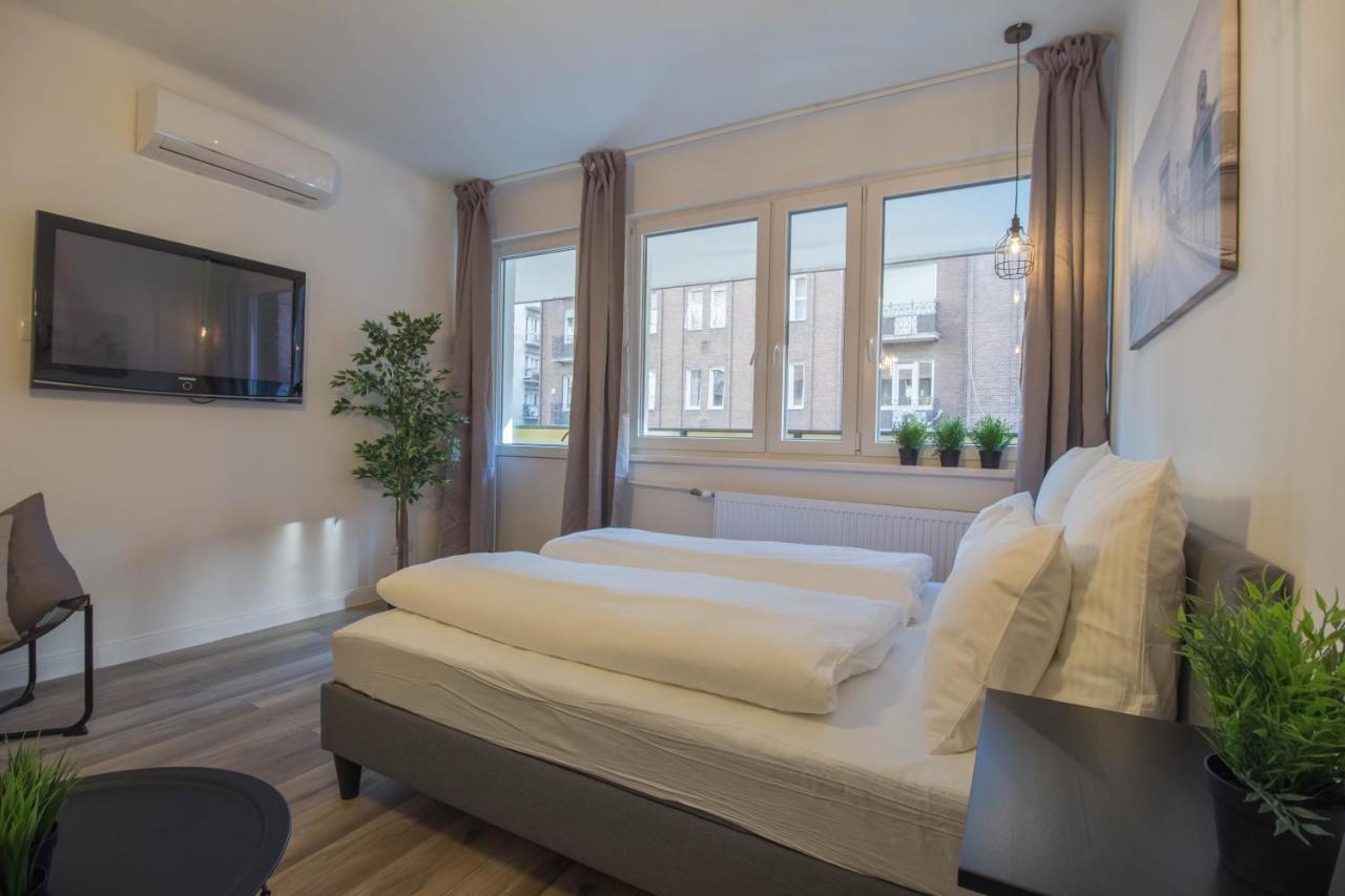 Standard Apartment By Hi5 - Madach Budapest Luaran gambar