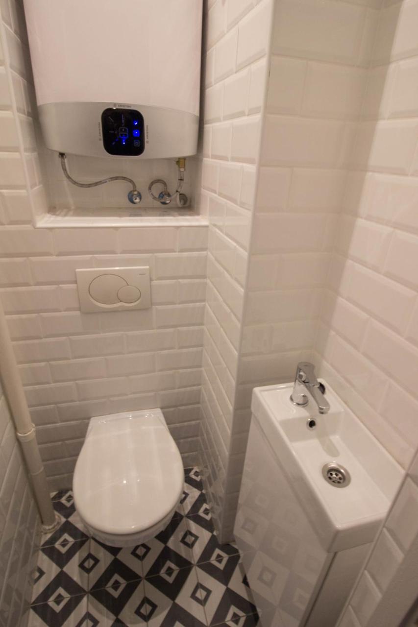 Standard Apartment By Hi5 - Madach Budapest Luaran gambar